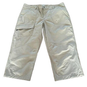 Columbia capris size 16/22L, tan color